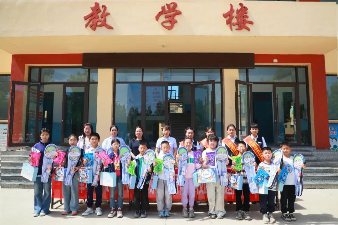 六一伴成长 温情进校园｜安泽农商银行用暖心陪伴，守护留守儿童纯真童年