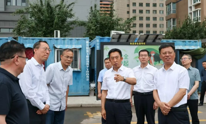 李新春王延峰调研全国文明城市创建工作